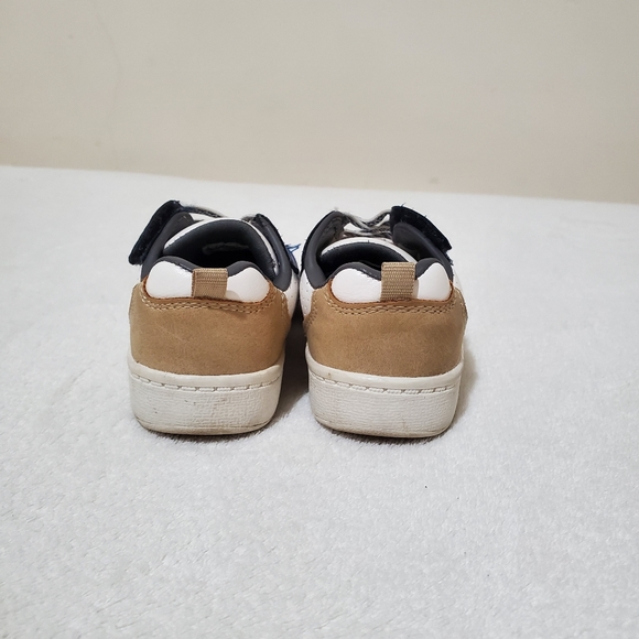 ♦️3/25♦️Carter's Toddler Sneakers Size 8 - Picture 3 of 7